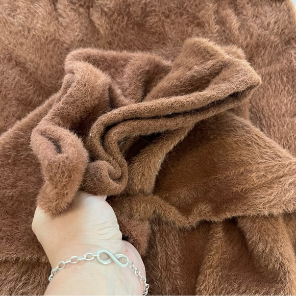 Carbon 38 Fuzzy Matching Crop Top and Pants Set M Brown - Picture 9 of 16